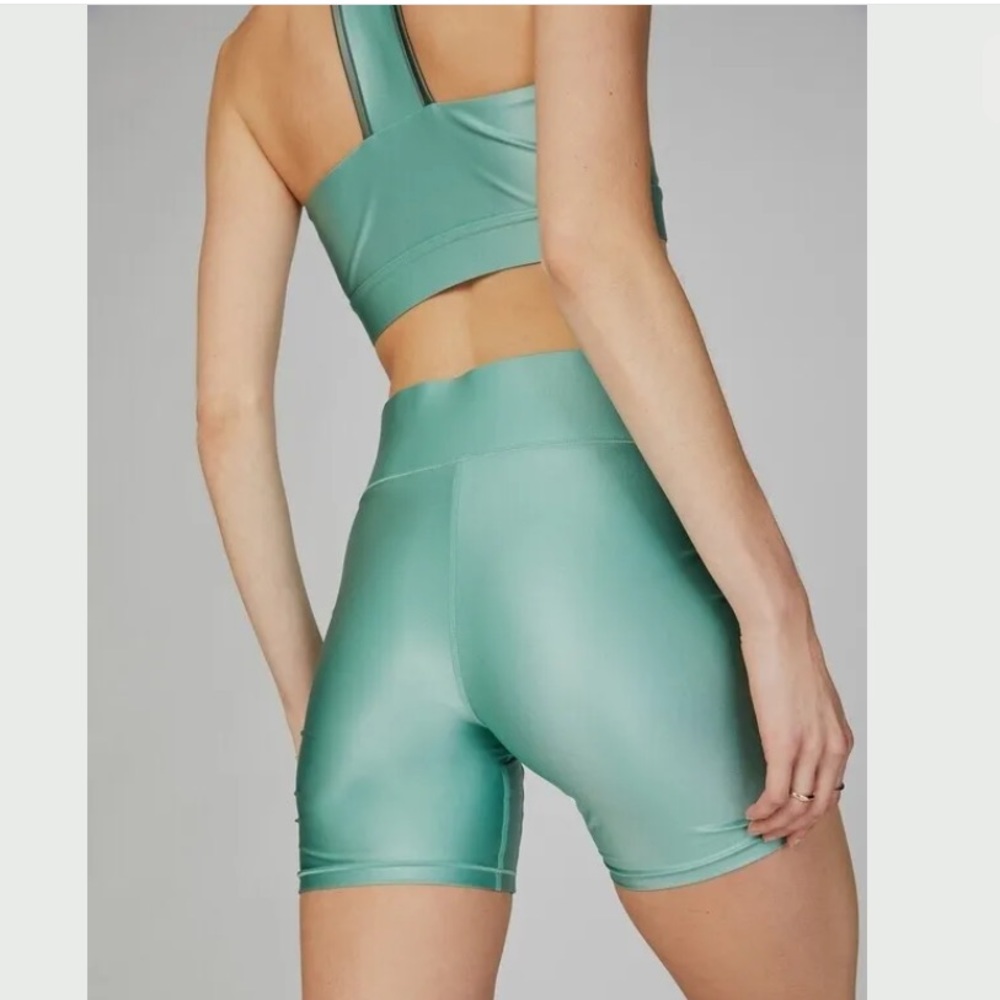 ALL ACCESS Center Stage 6in Biker in sage shine